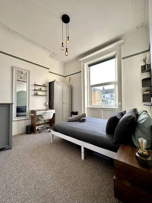 Apartment Central / Balcony/ Board Games / Bath Tub Brighton United Kingdom